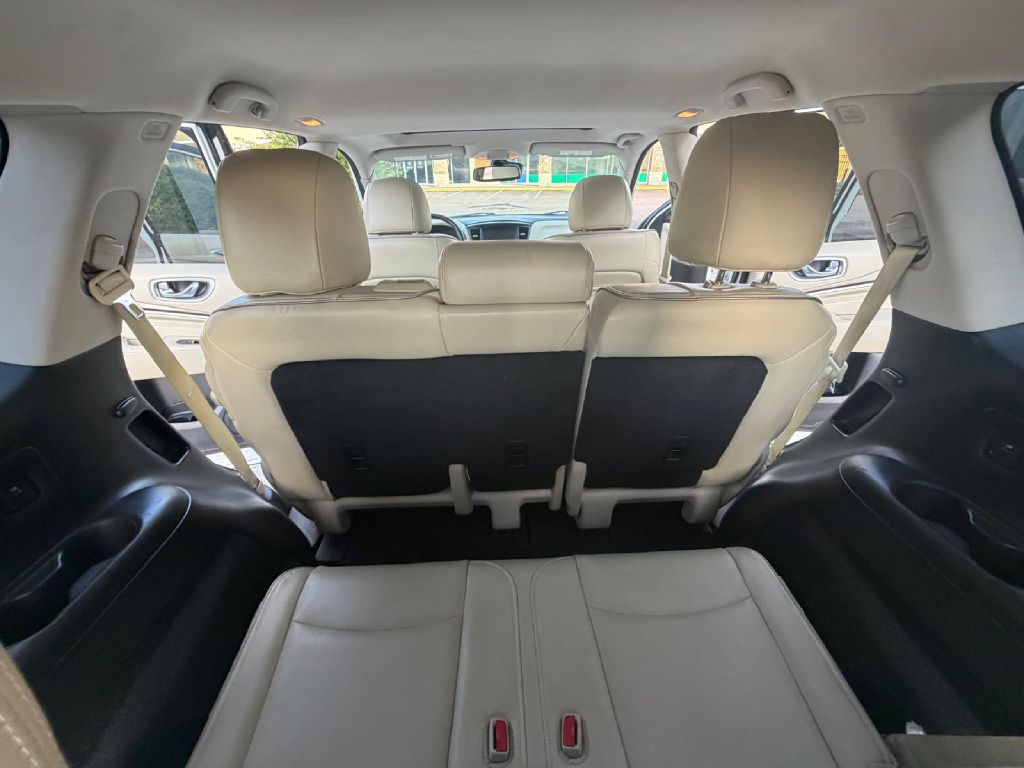 Photo 16 of this INFINITI QX60