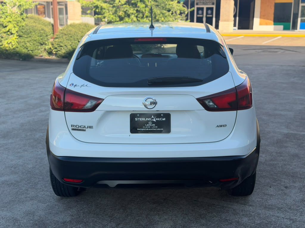 Photo 5 of this NISSAN ROGUE SPORT