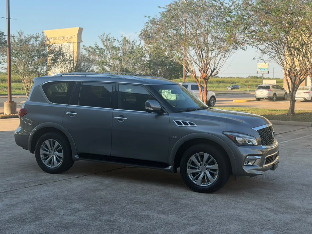 Photo 6 of this INFINITI QX80