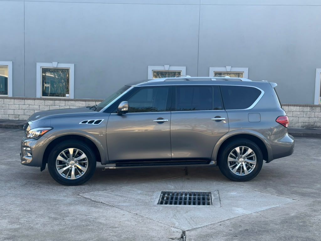 Photo 10 of this INFINITI QX80