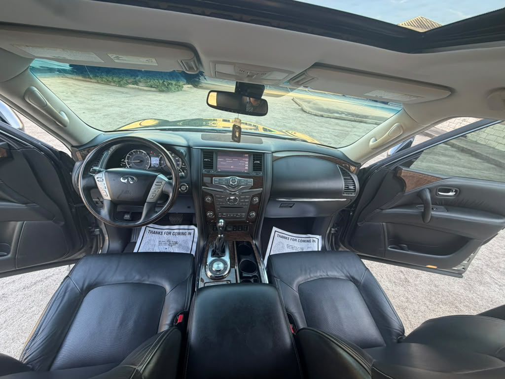 Photo 17 of this INFINITI QX80