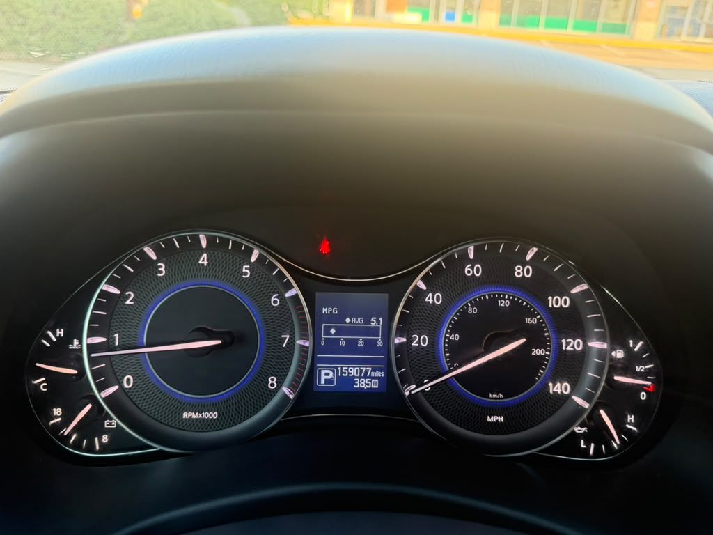 Photo 18 of this INFINITI QX80