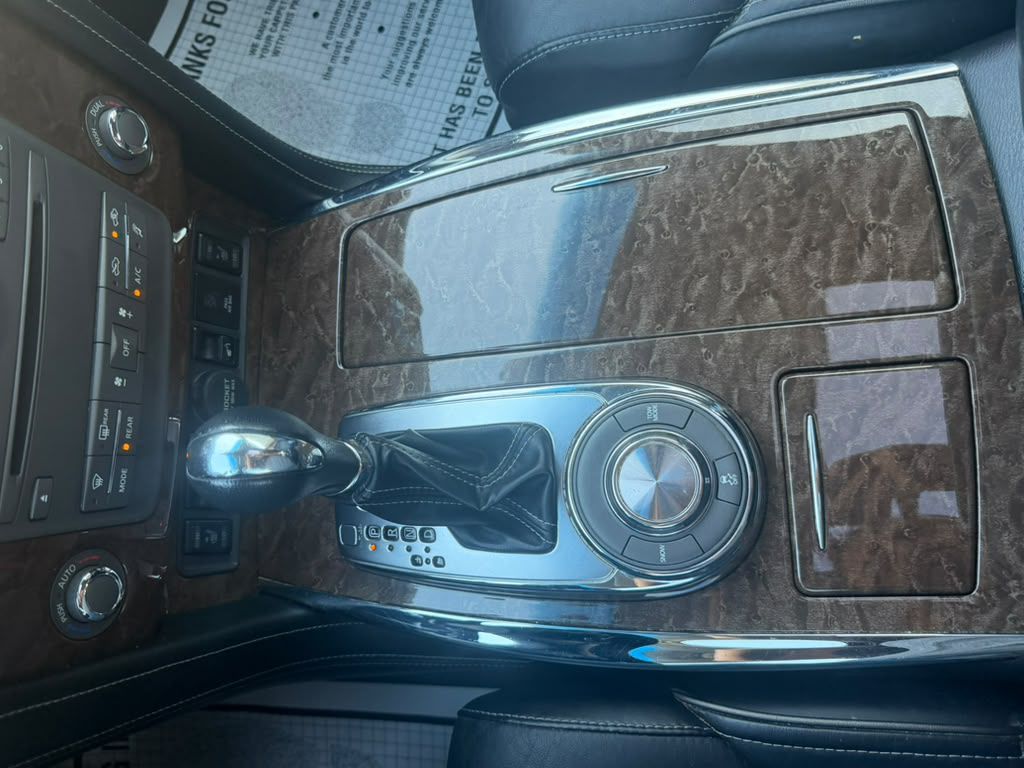 Photo 21 of this INFINITI QX80