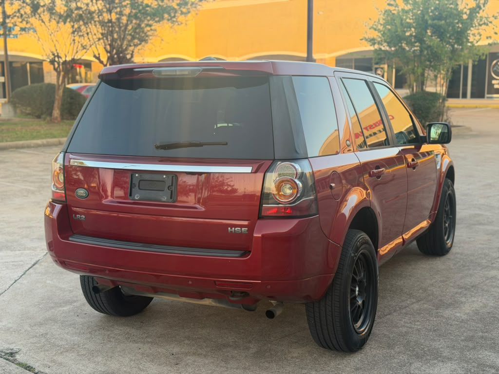 Photo 7 of this LAND ROVER LR2