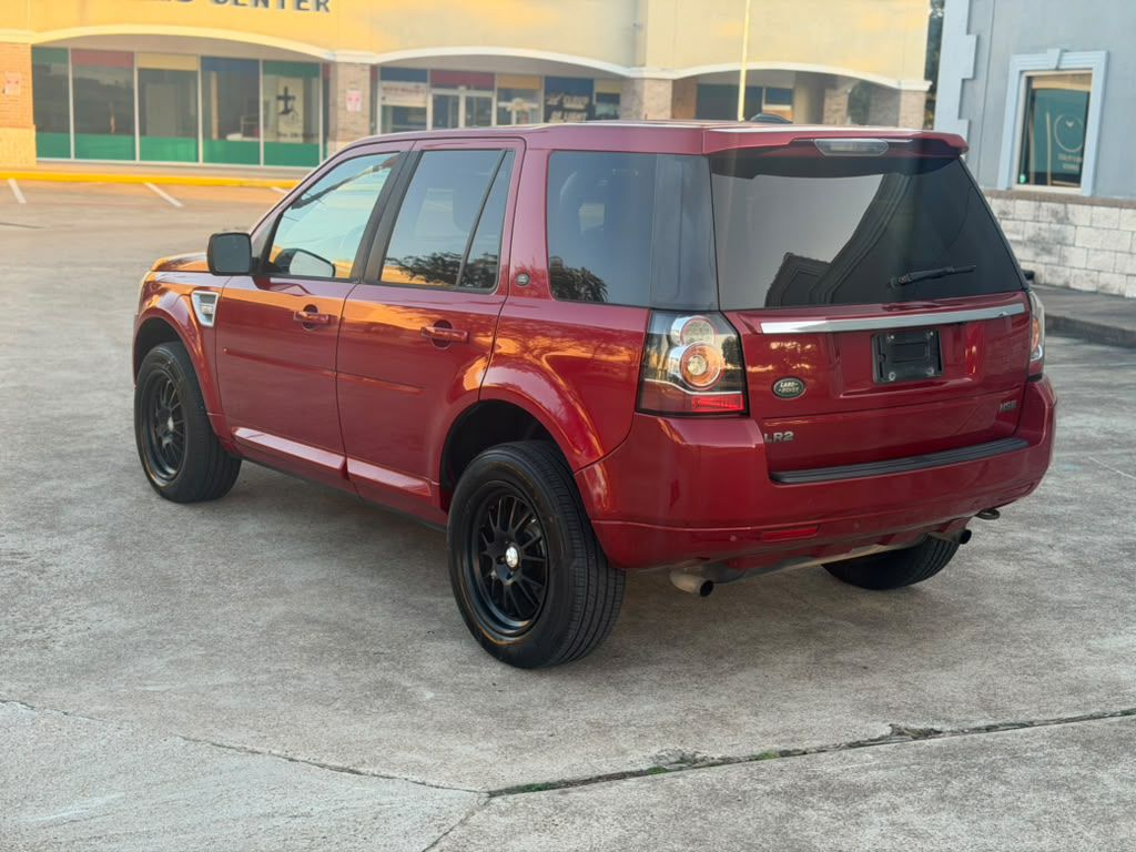 Photo 9 of this LAND ROVER LR2