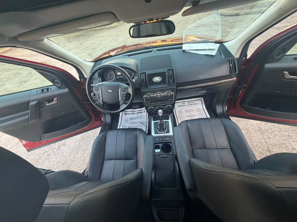 Photo 19 of this LAND ROVER LR2