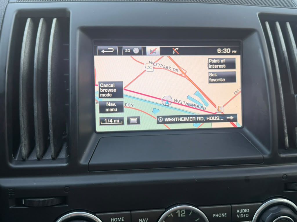 Photo 22 of this LAND ROVER LR2