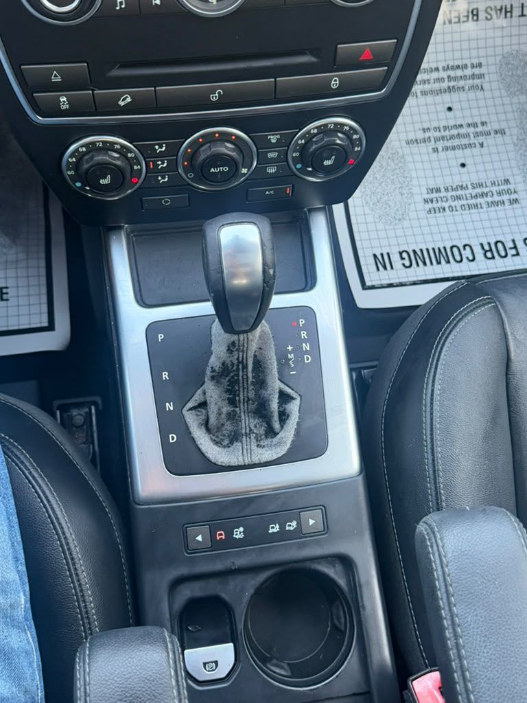 Photo 23 of this LAND ROVER LR2