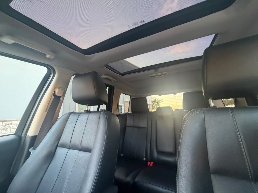 Photo 25 of this LAND ROVER LR2