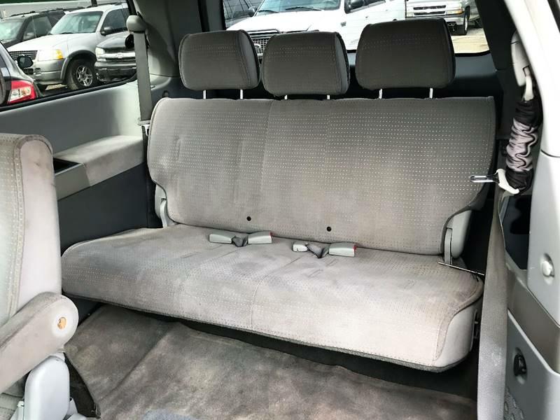 Photo 8 of this NISSAN QUEST