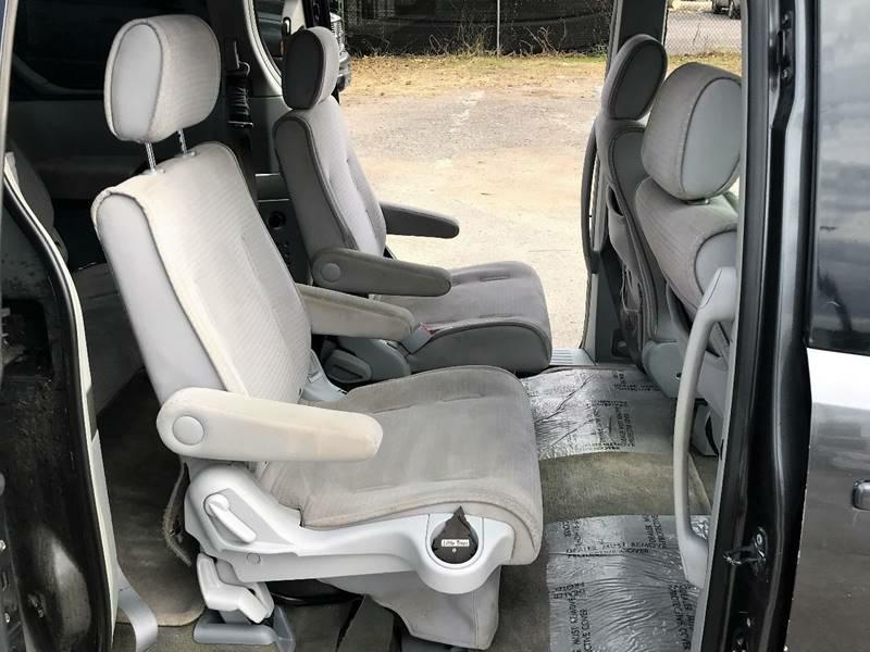 Photo 18 of this NISSAN QUEST