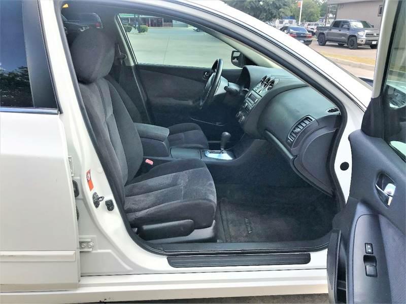 Photo 9 of this NISSAN ALTIMA
