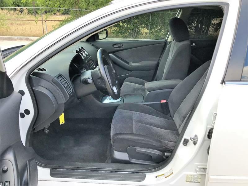 Photo 12 of this NISSAN ALTIMA