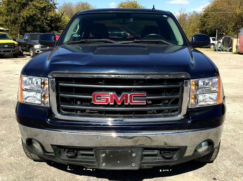 Photo 4 of this GMC SIERRA 1500