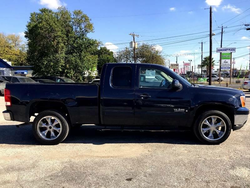 Photo 6 of this GMC SIERRA 1500