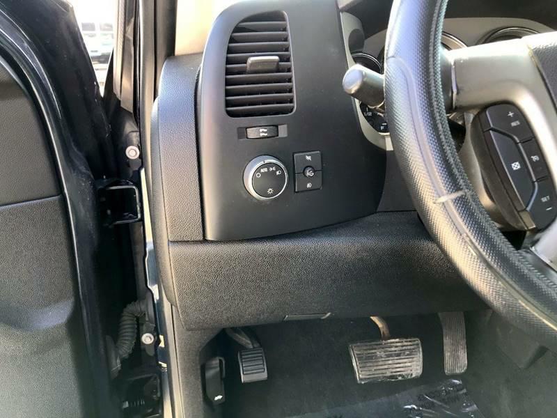 Photo 17 of this GMC SIERRA 1500