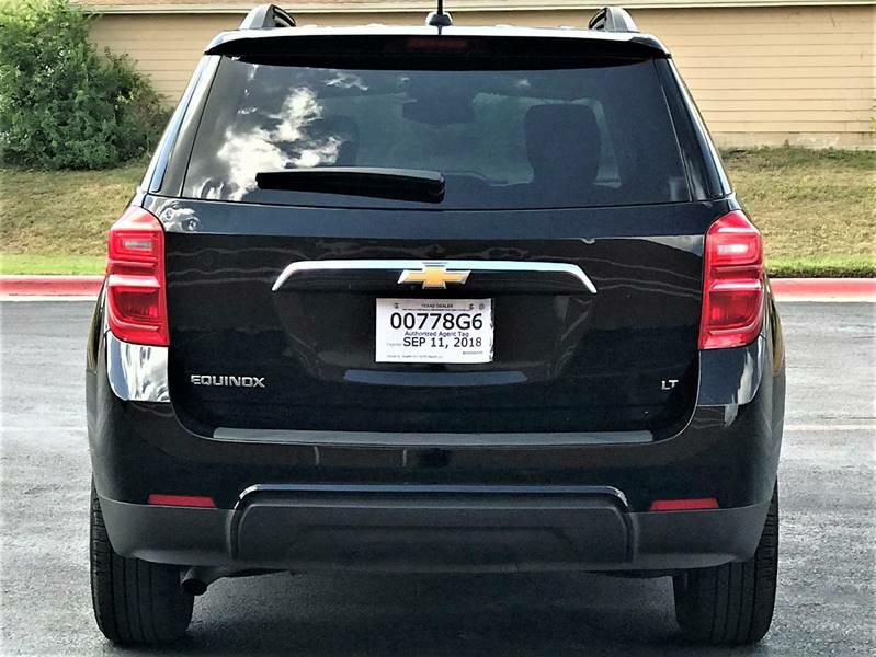 Photo 4 of this CHEVROLET EQUINOX
