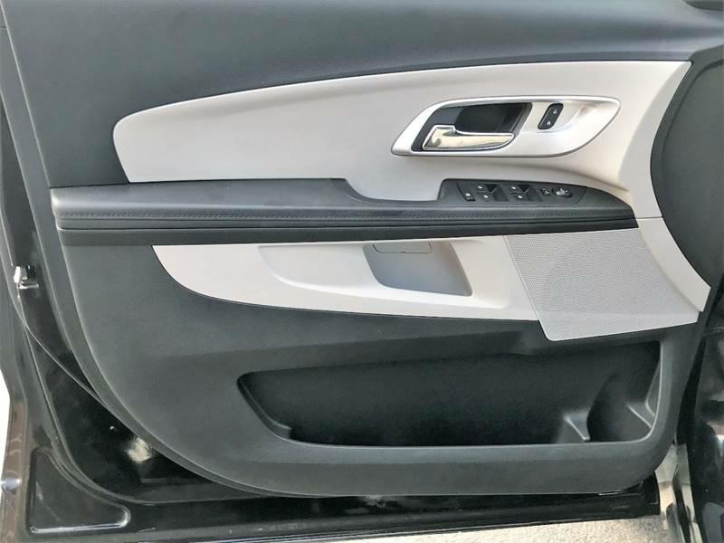 Photo 13 of this CHEVROLET EQUINOX