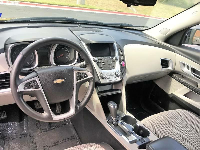 Photo 16 of this CHEVROLET EQUINOX