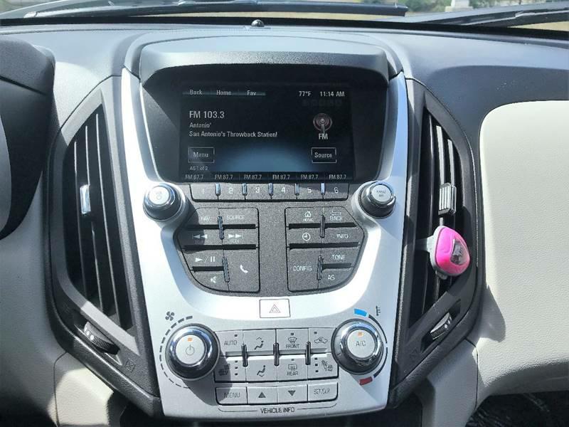 Photo 19 of this CHEVROLET EQUINOX