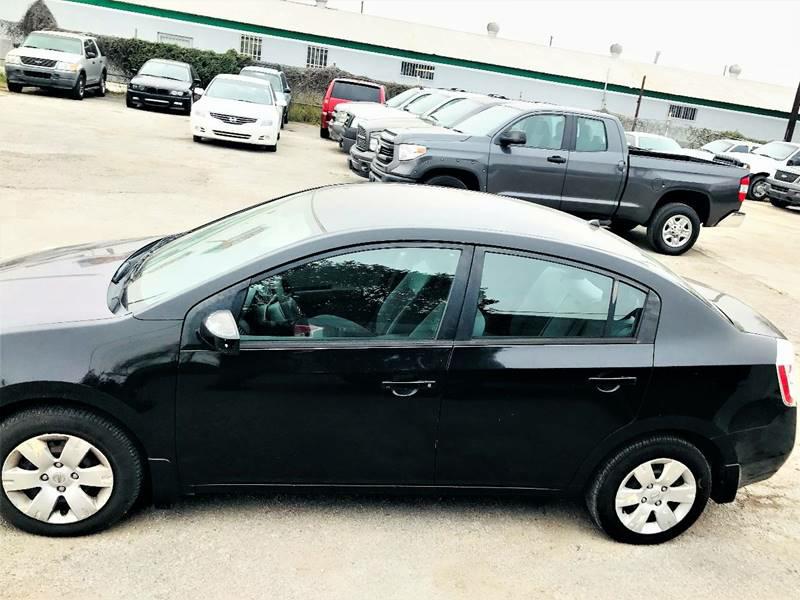 Photo 2 of this NISSAN SENTRA