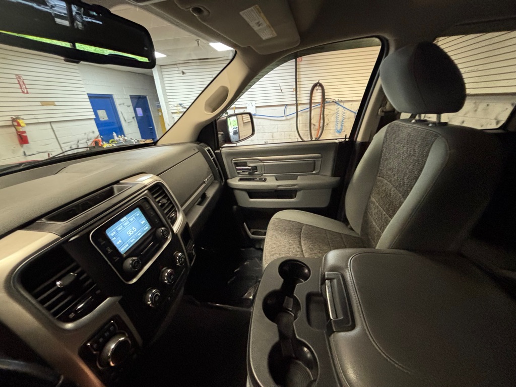 Photo 48 of this RAM 1500
