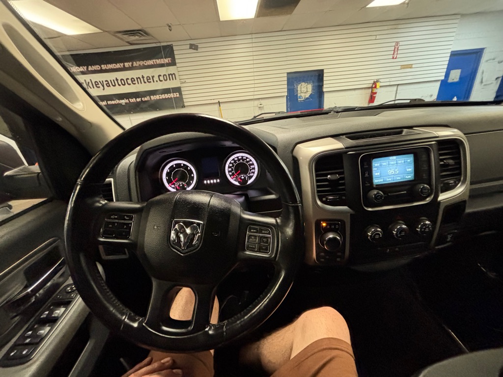 Photo 51 of this RAM 1500