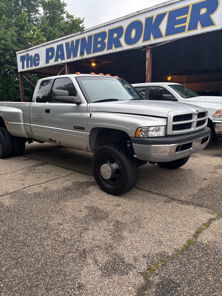 Photo 4 of this DODGE RAM 3500