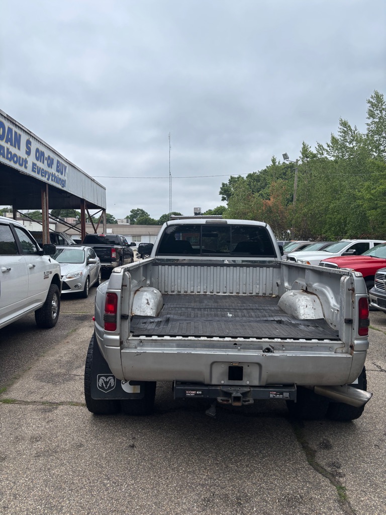 Photo 10 of this DODGE RAM 3500