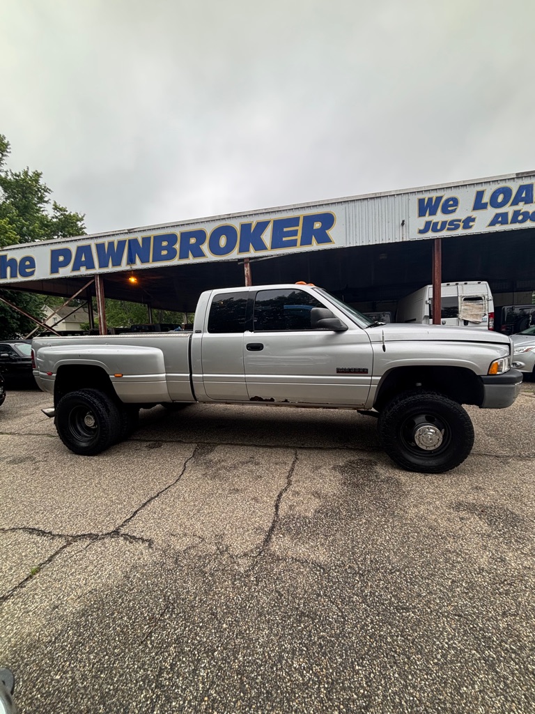 Photo 6 of this DODGE RAM 3500