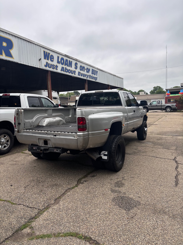 Photo 8 of this DODGE RAM 3500