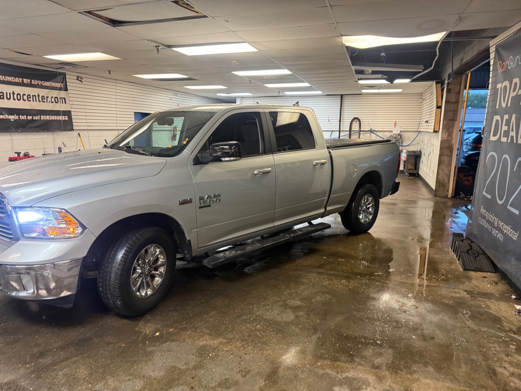 Photo 37 of this RAM 1500 CLASSIC