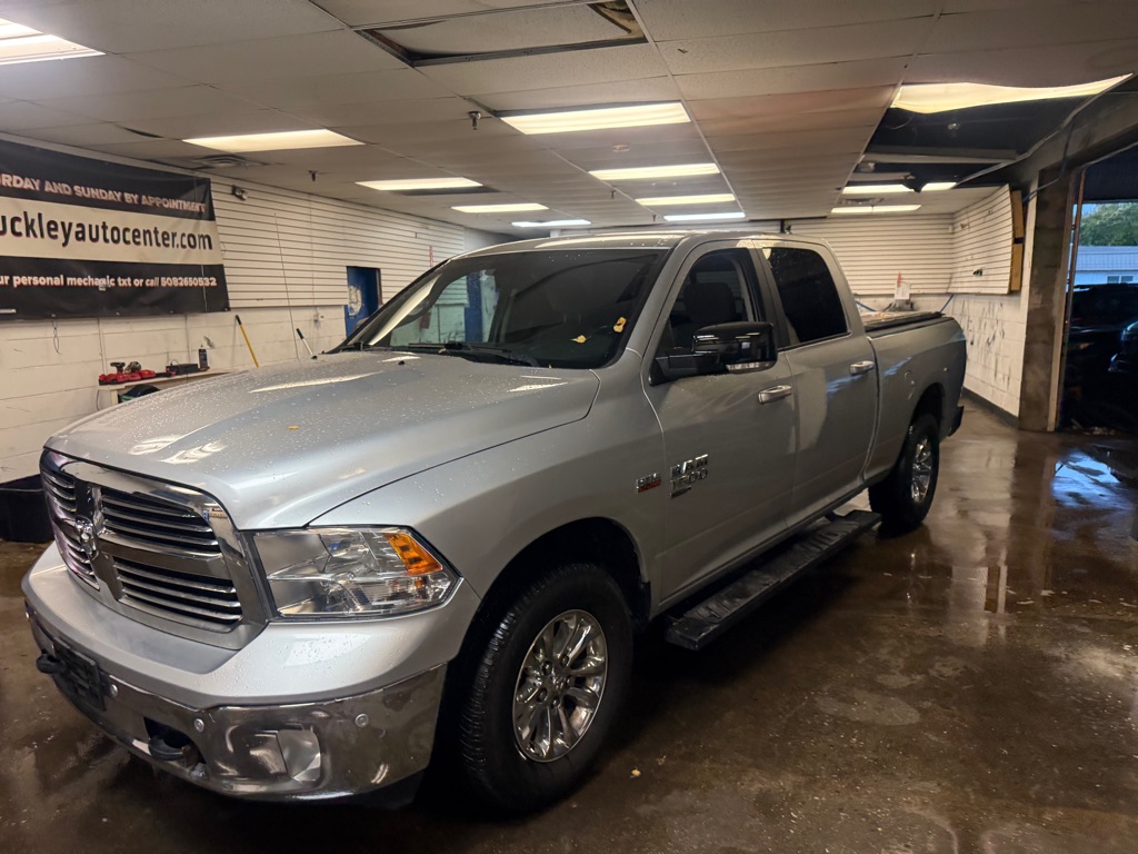 Photo 3 of this RAM 1500 CLASSIC