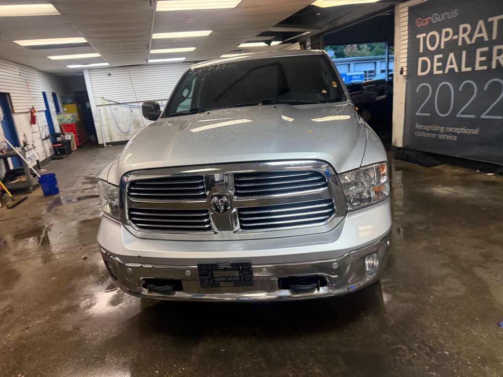 Photo 58 of this RAM 1500 CLASSIC
