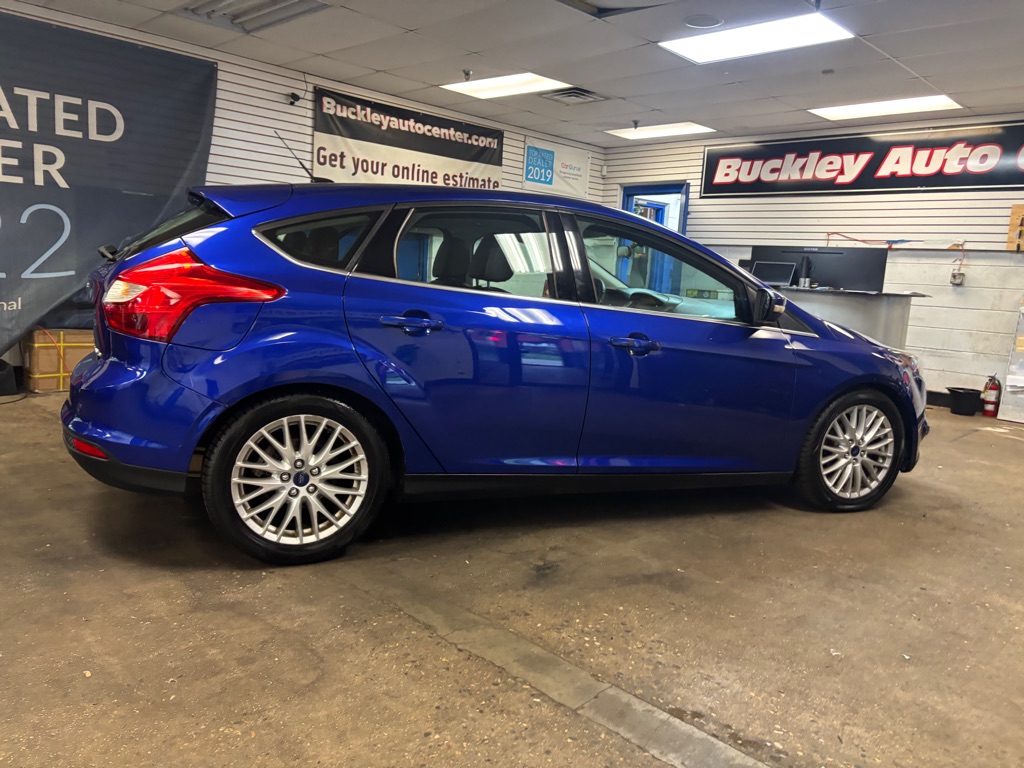Photo 16 of this FORD FOCUS