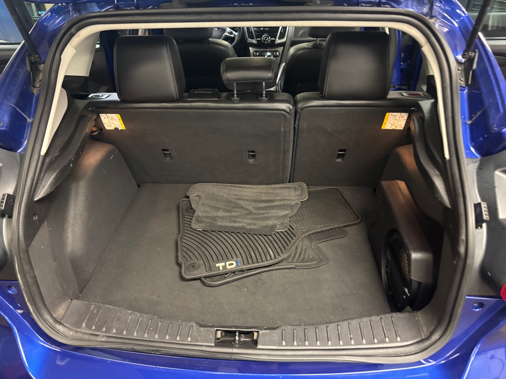 Photo 40 of this FORD FOCUS