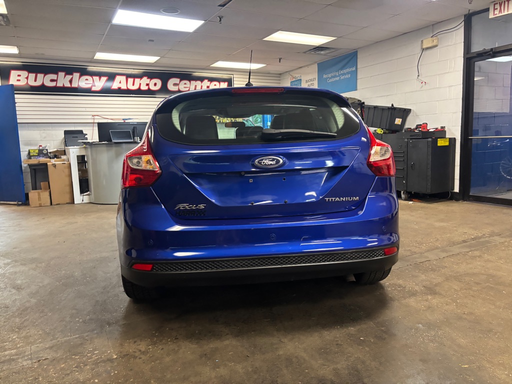 Photo 12 of this FORD FOCUS