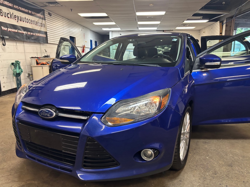 Photo 22 of this FORD FOCUS