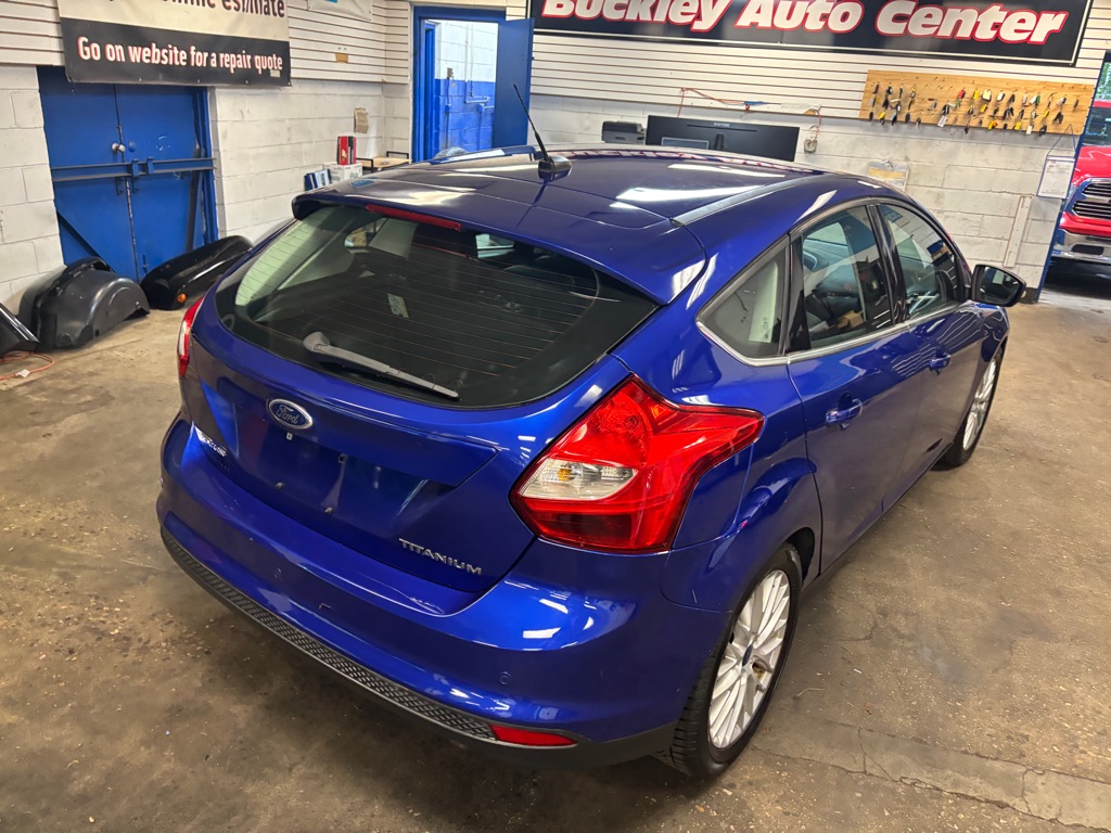 Photo 13 of this FORD FOCUS