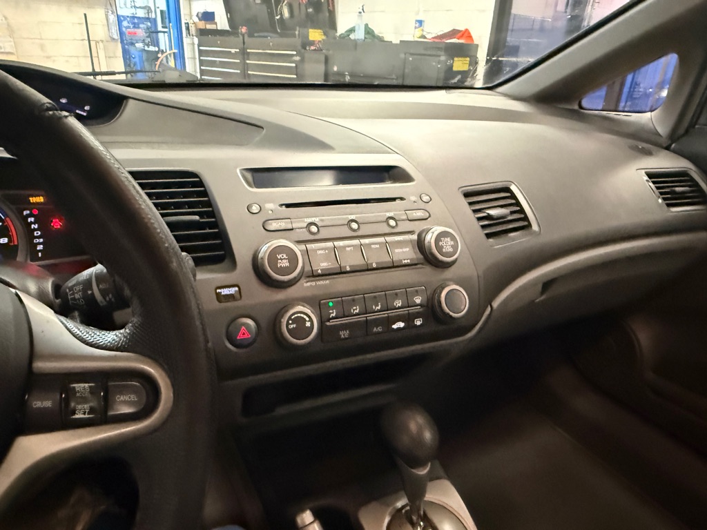 Photo 9 of this HONDA CIVIC