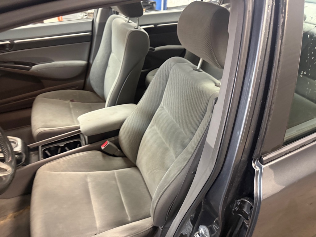 Photo 8 of this HONDA CIVIC