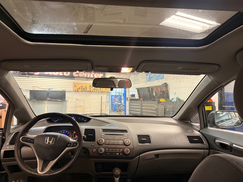 Photo 17 of this HONDA CIVIC