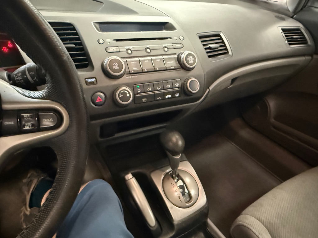 Photo 10 of this HONDA CIVIC