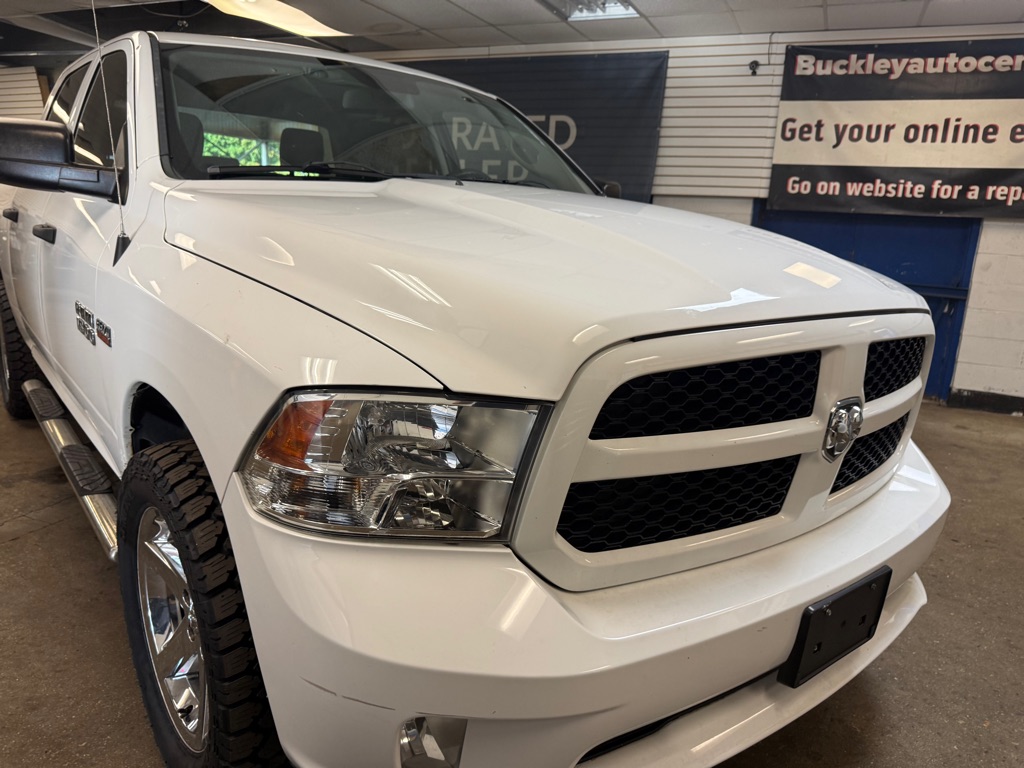 Photo 37 of this RAM 1500