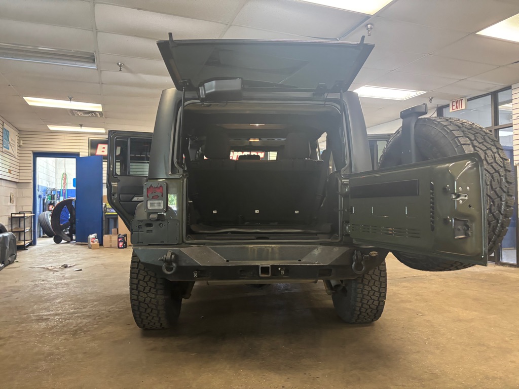 Photo 41 of this JEEP WRANGLER UNLIMI