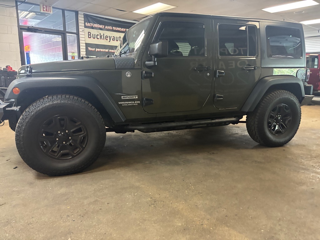 Photo 9 of this JEEP WRANGLER UNLIMI