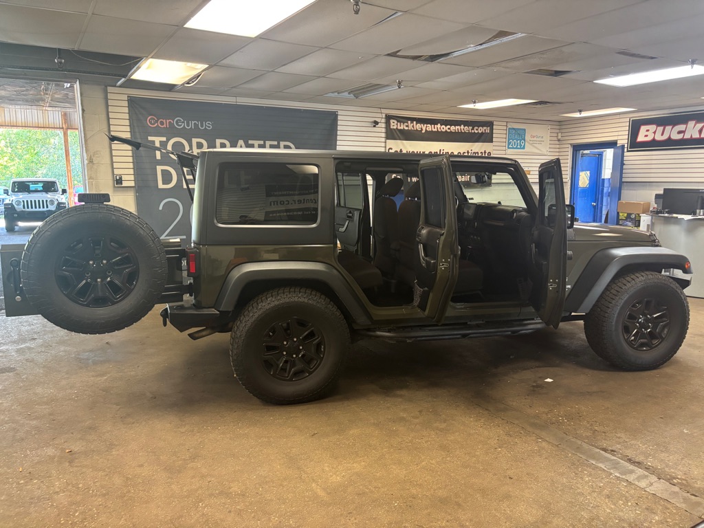 Photo 44 of this JEEP WRANGLER UNLIMI