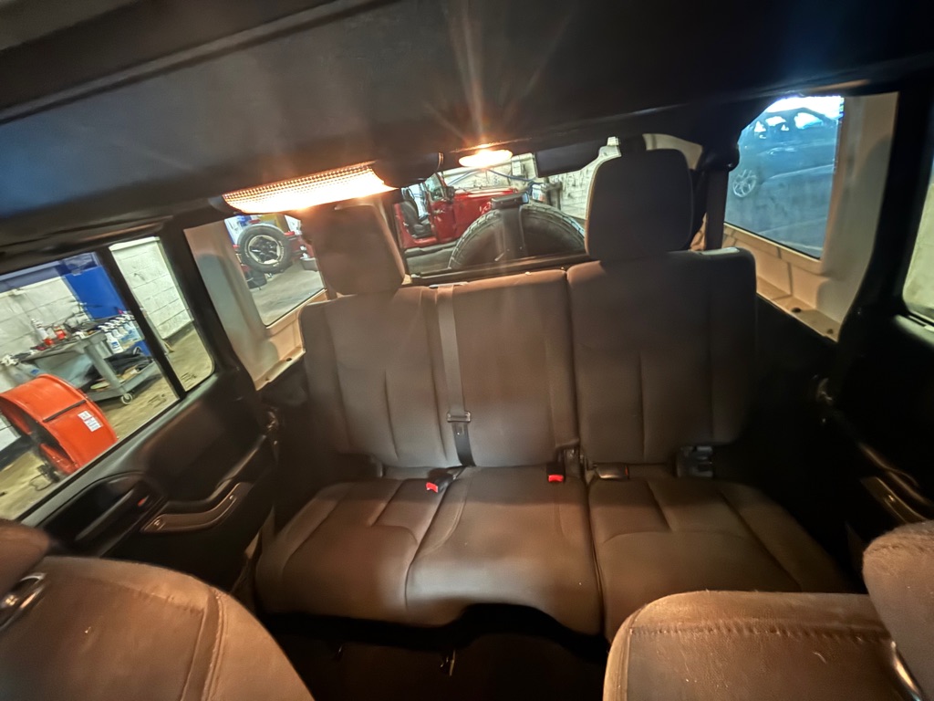 Photo 26 of this JEEP WRANGLER UNLIMI