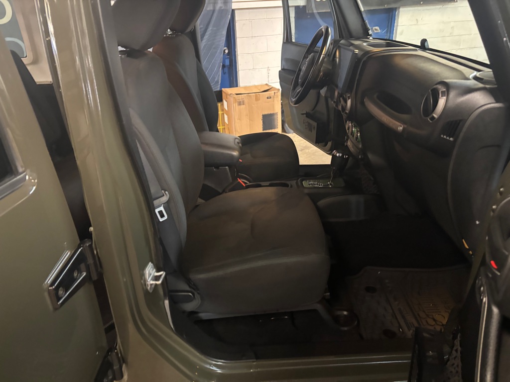 Photo 46 of this JEEP WRANGLER UNLIMI