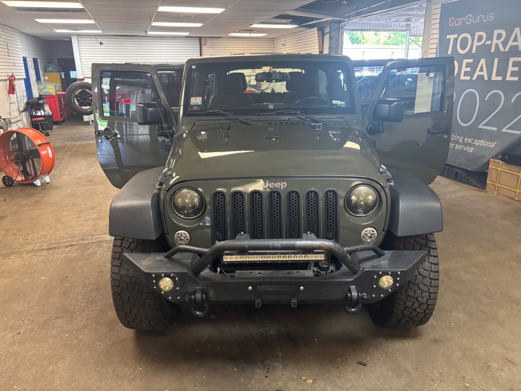 Photo 32 of this JEEP WRANGLER UNLIMI